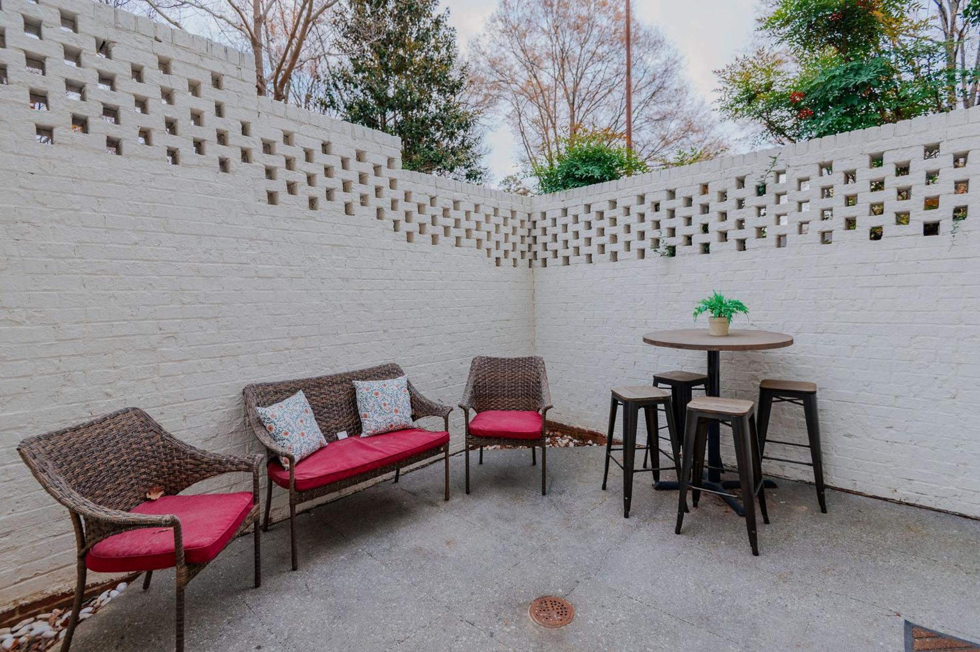 Marys Gatehouse Garden Apartment